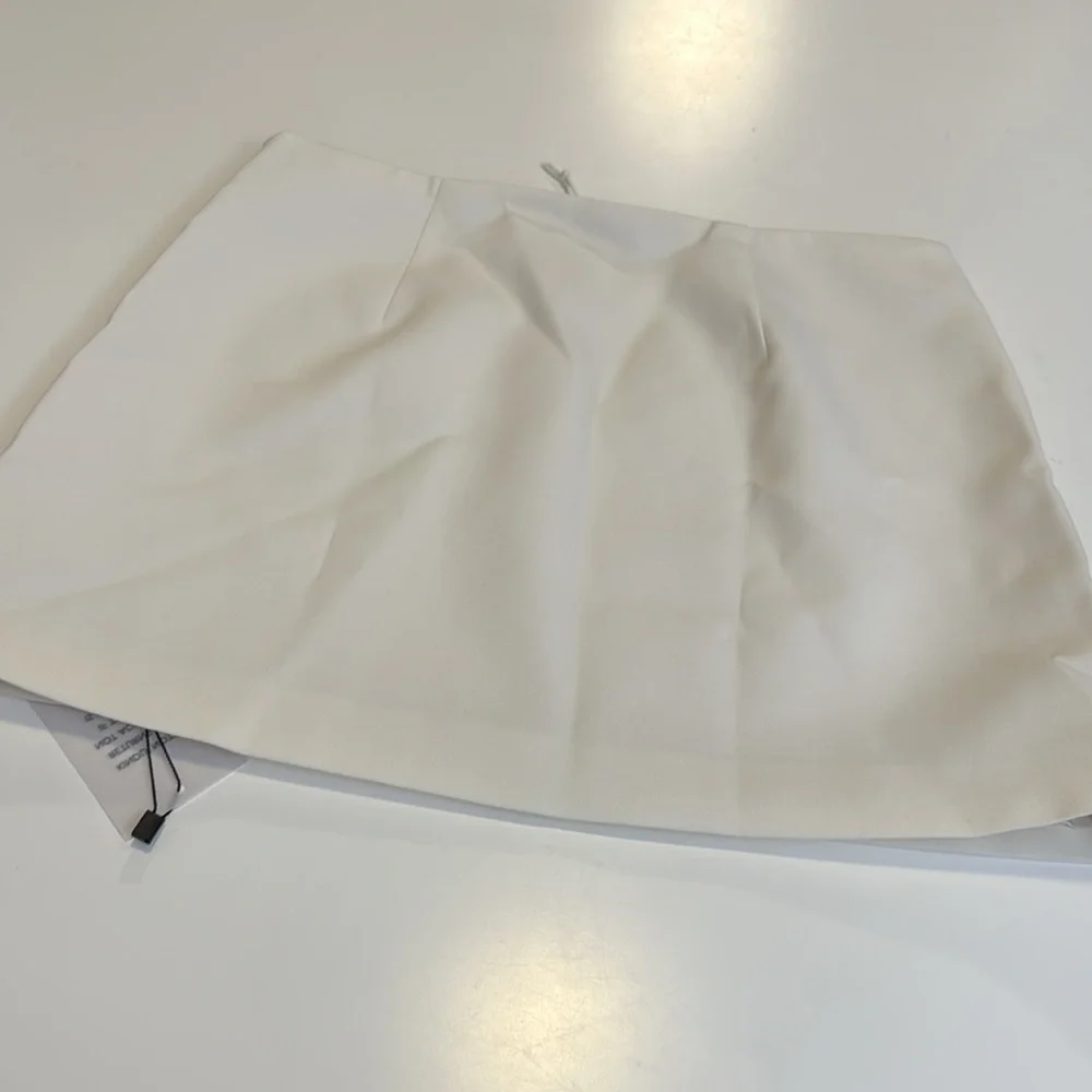 L’ACADEMIE RIN MINI SKIRT BY MARIANNA - Picture 10 of 11